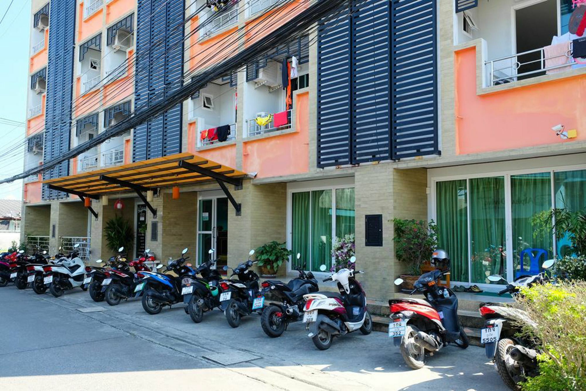 莱雅拉威广场酒店 Rawai 外观 照片